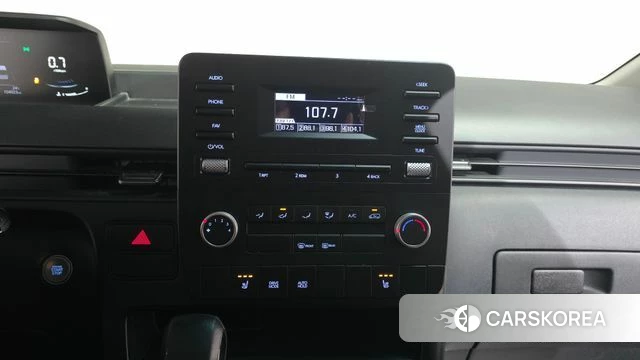 Hyundai Staria 2023 Серый из Кореи, фото 5