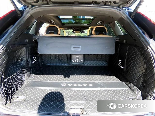 Volvo XC60 second Generation 2018 Черный из Кореи, фото 5