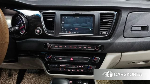 Kia The New Carnival 2018 Белый из Кореи, фото 5