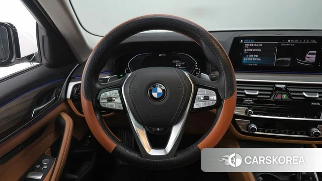 BMW 5 Series (G30) 2020 Белый из Кореи, фото 5