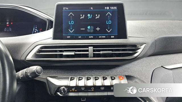 Peugeot 3008 second generation 2021 Белый из Кореи, фото 5