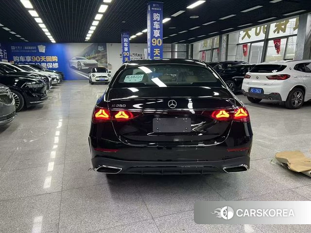 Mercedes-Benz E-Class 2026 Черный из Китая, фото 5