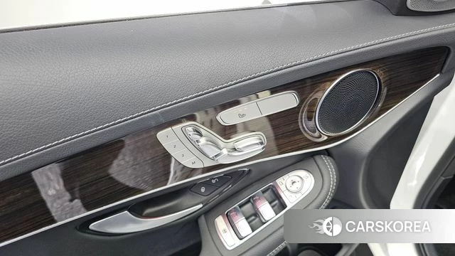 Mercedes-Benz GLC-Class X253 2020 Белый из Кореи, фото 5