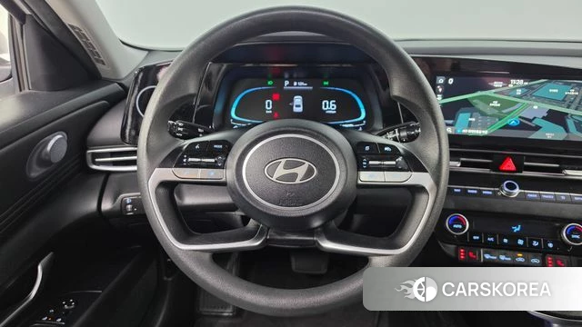 Hyundai The New Avante (CN7) 2023 Белый из Кореи, фото 5