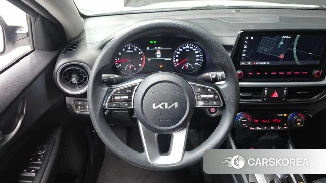Kia The New K3 2nd generation 2021 Белый из Кореи, фото 5
