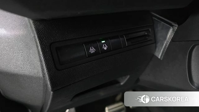 Peugeot 5008 second generation 2022 Белый из Кореи, фото 5