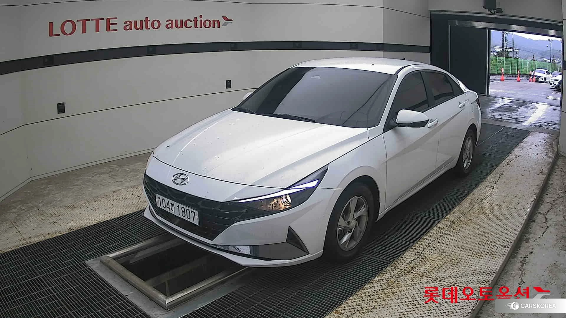 Hyundai Avante 2021 Polar White из Кореи, фото 5