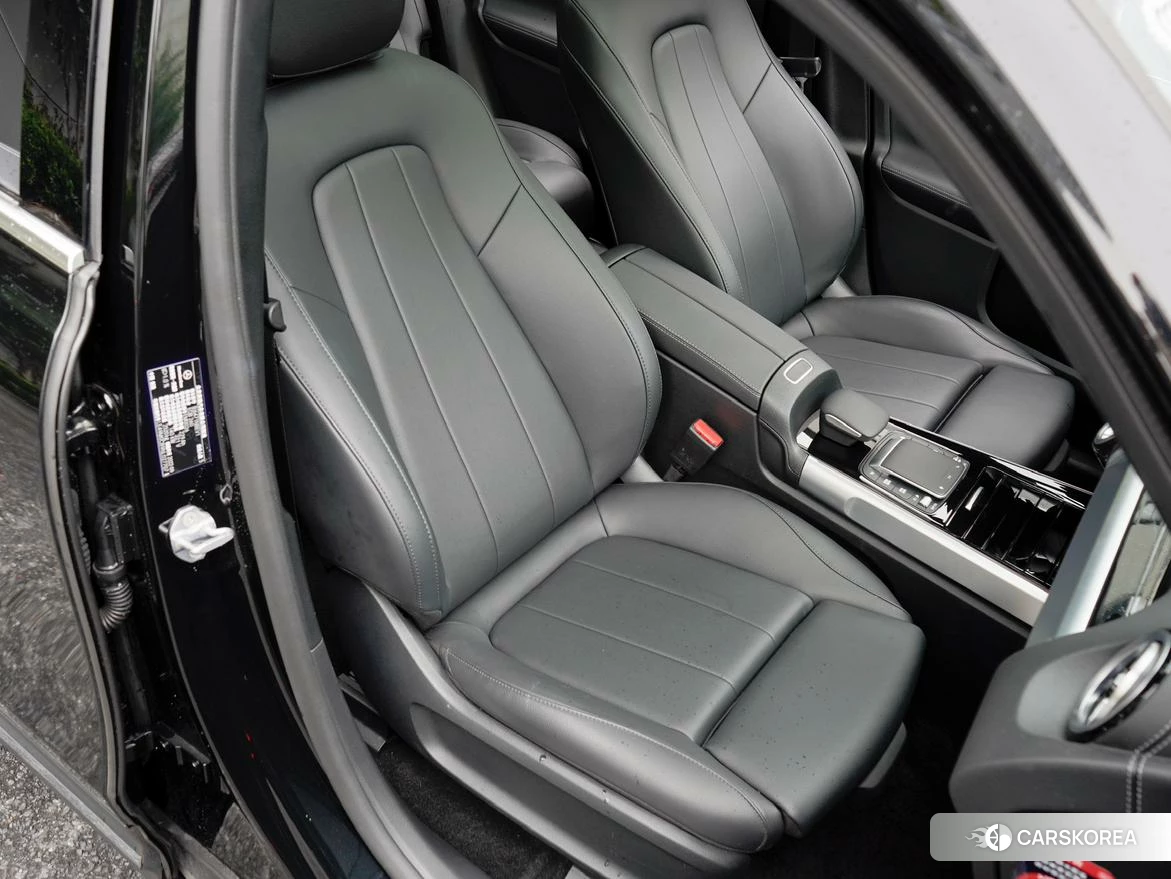 Mercedes-Benz EQB 2023 Черный из Китая, фото 5