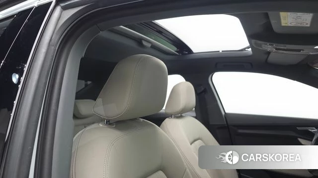 Audi A3 (8Y) 2023 Белый из Кореи, фото 5