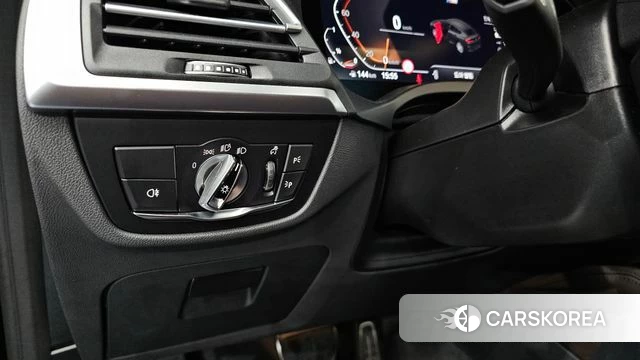 BMW X4 (G02) 2025 Черный из Кореи, фото 5