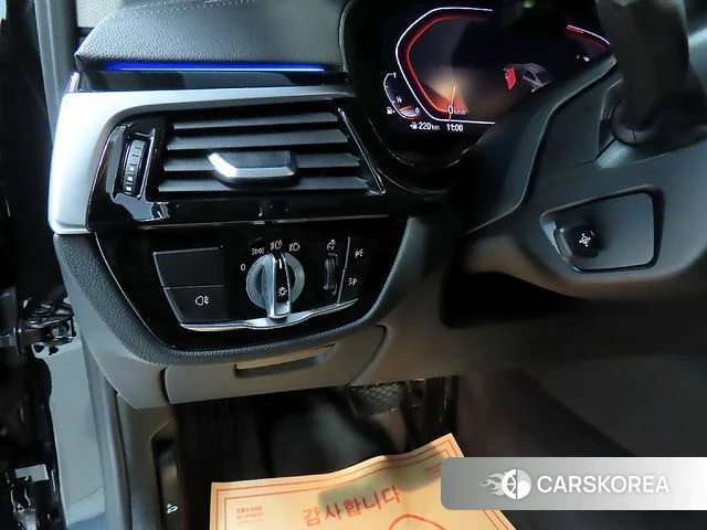 BMW 5 Series (G30) 2021 Черный из Кореи, фото 5