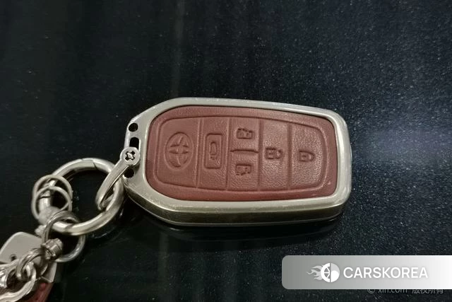 Toyota Granvia 2024 Черный из Китая, фото 5
