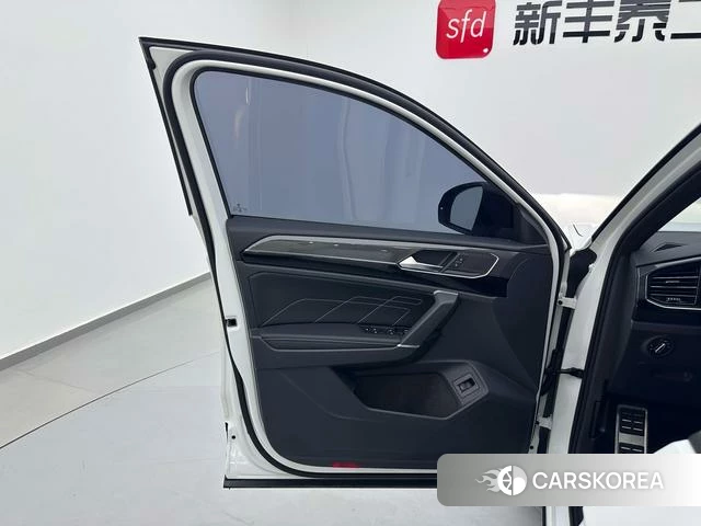 Volkswagen Tayron 2022 Белый из Китая, фото 5