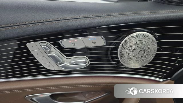 Mercedes-Benz E-Class W213 2021 Белый из Кореи, фото 5