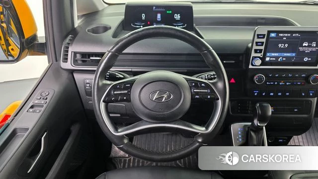 Hyundai Staria 2024 Желтый из Кореи, фото 5