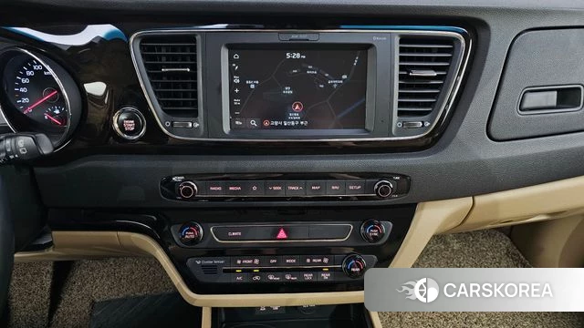 Kia The New Carnival 2018 Белый из Кореи, фото 5