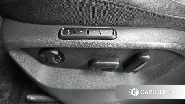 Volkswagen Tiguan Allspace 2020 Серебристо-серый из Кореи, фото 5