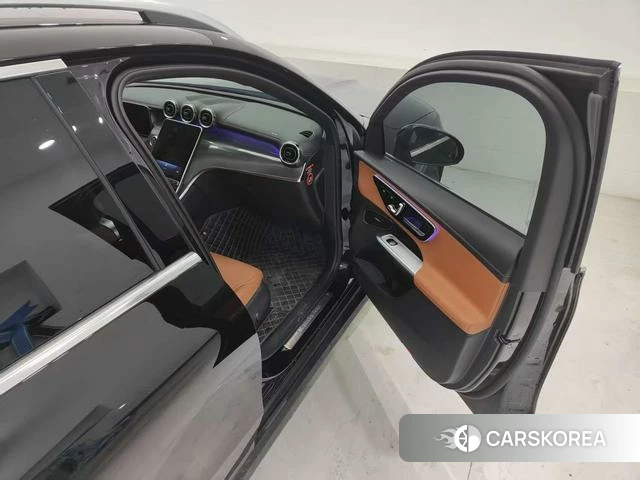 Mercedes-Benz GLC 2024 Черный из Китая, фото 5