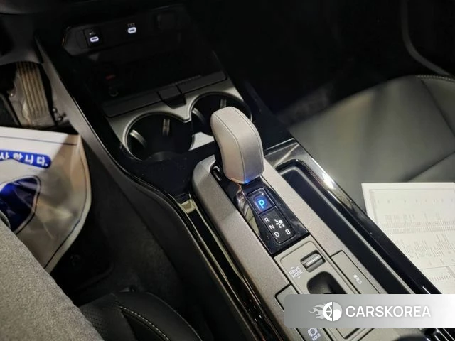 Toyota Prius 5th Generation 2025 Серебряный из Кореи, фото 5