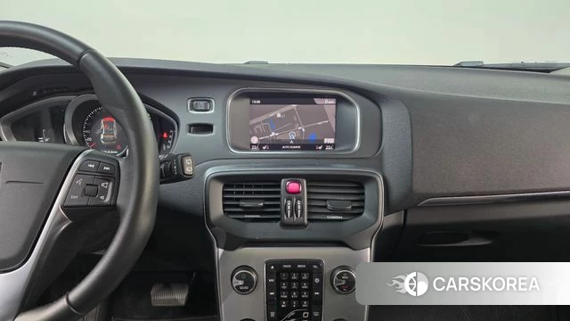 Volvo V40 2018 Белый из Кореи, фото 5