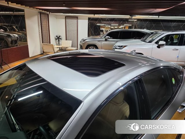Lexus LS500h 5th generation 2022 Серебряный из Кореи, фото 5