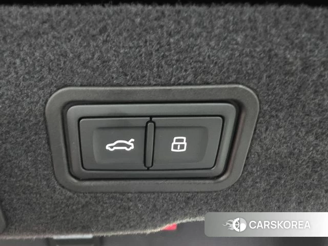 Audi A8 (D5) 2023 Черный двухцветный из Кореи, фото 5