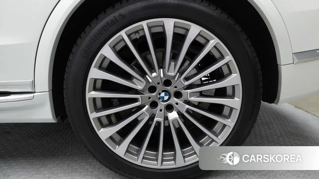 BMW X7 (G07) 2022 Белый из Кореи, фото 5
