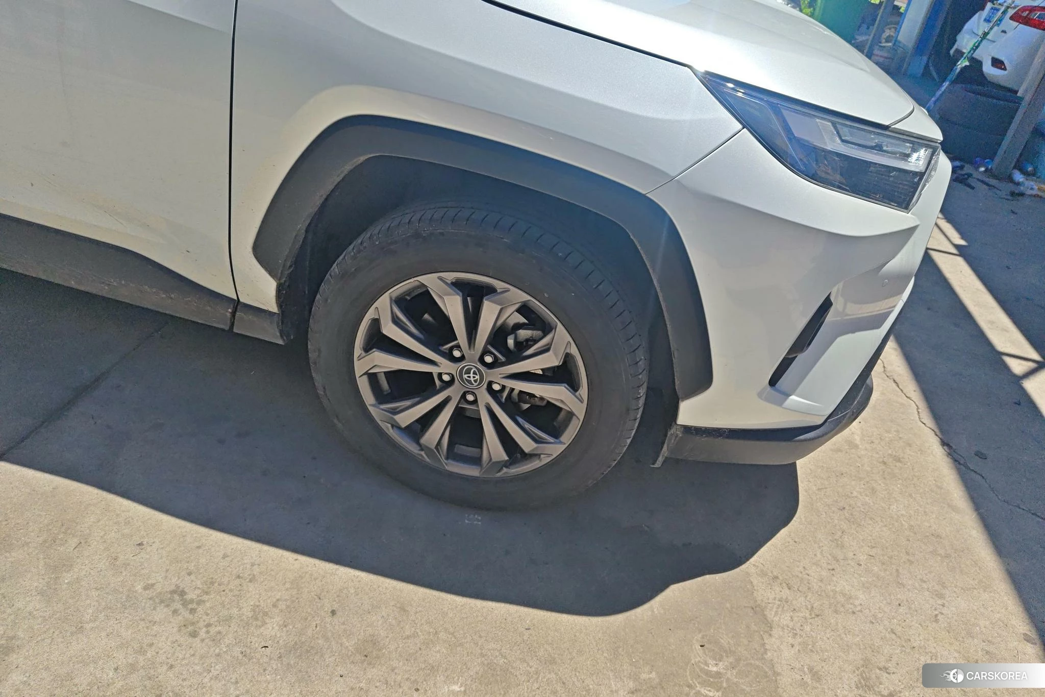 Toyota RAV4 2023 Белый из Китая, фото 5