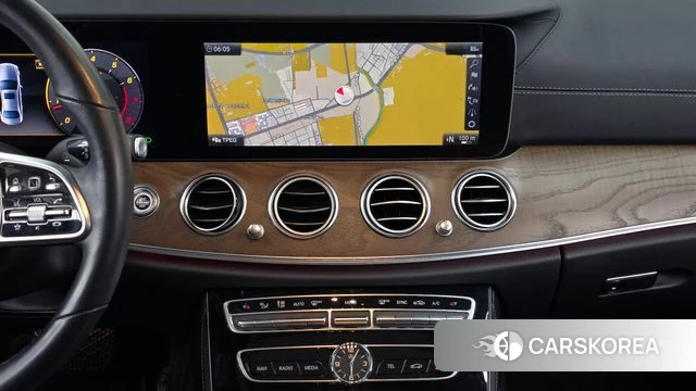 Mercedes-Benz E-Class W213 2019 Белый из Кореи, фото 5