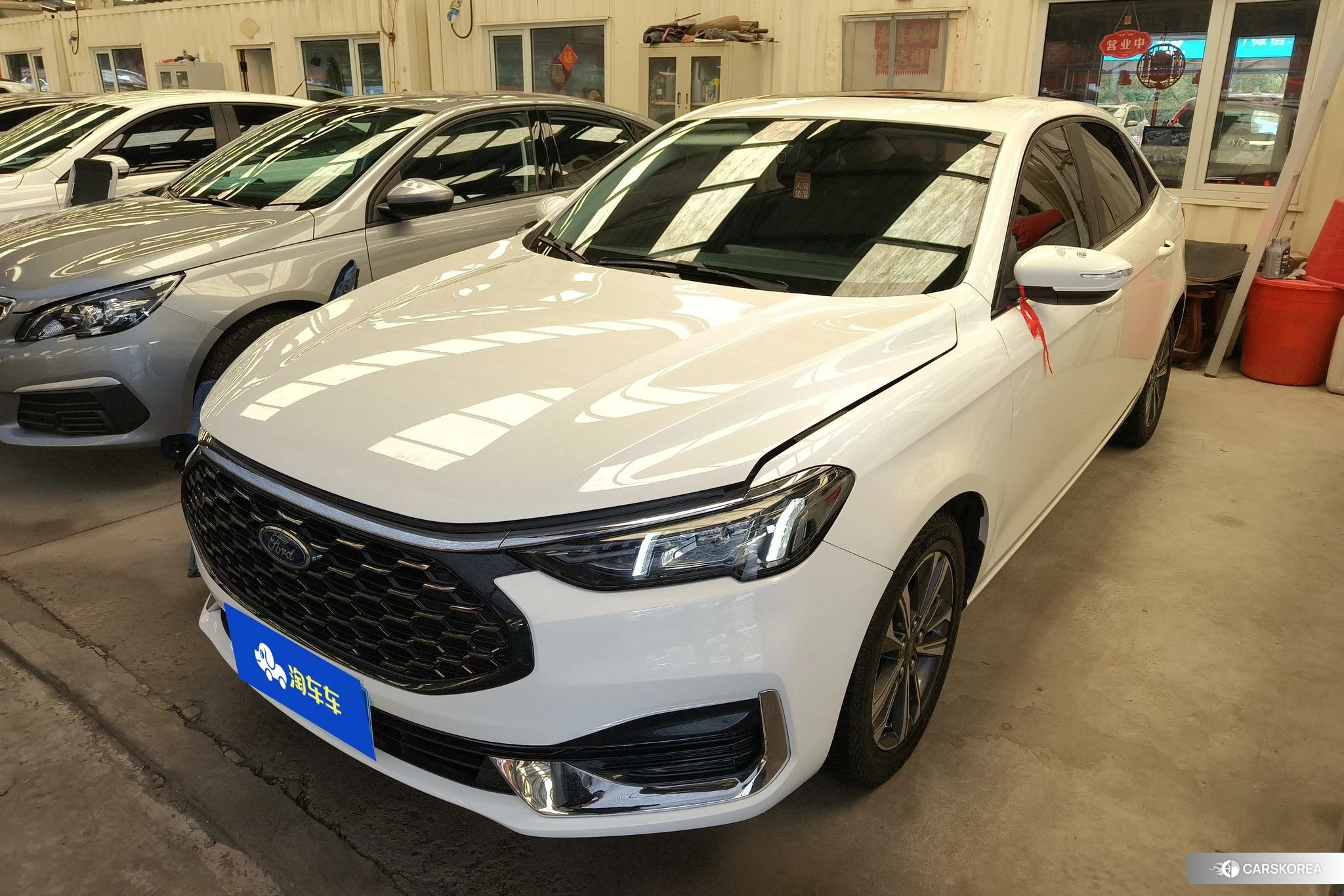 Ford Escort 2021 Белый из Китая, фото 5