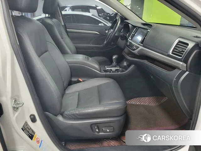 Toyota Highlander 2021 Белый из Китая, фото 5