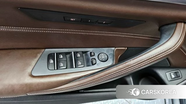 BMW 5 Series (G30) 2019 Серый из Кореи, фото 5