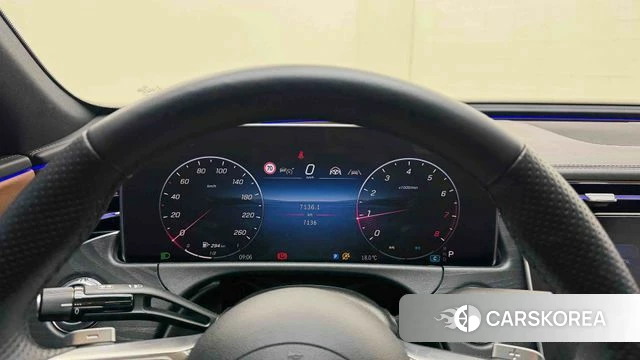 Mercedes-Benz E-Class W214 2026 Белый из Кореи, фото 5
