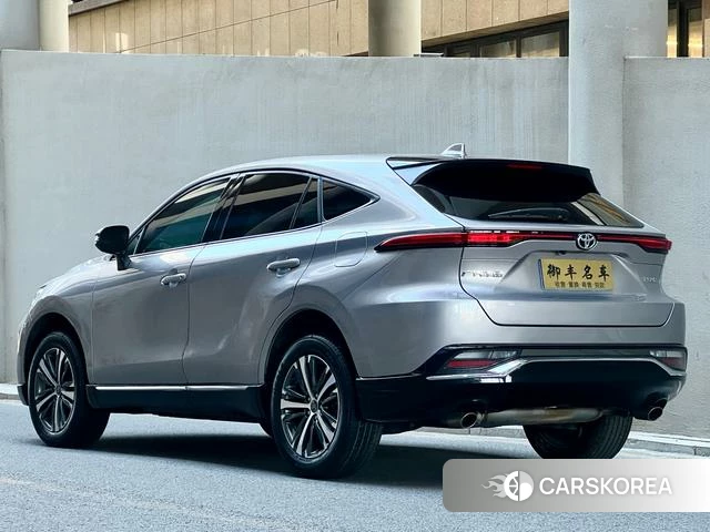Toyota Venza 2022 Серебристо-серый из Китая, фото 5
