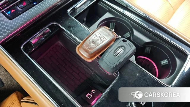 Lincoln Aviator 2nd generation 2021 Белый из Кореи, фото 5