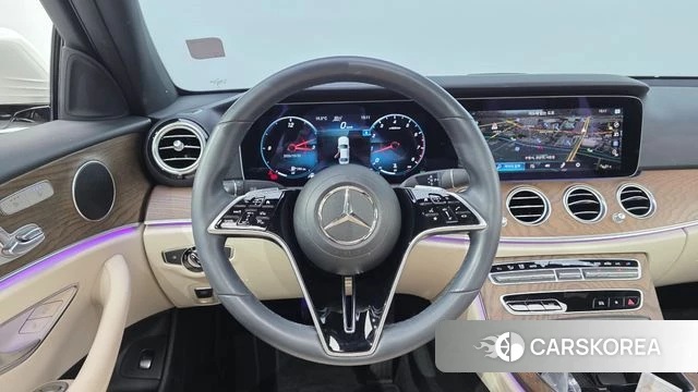 Mercedes-Benz E-Class W213 2023 Белый из Кореи, фото 5