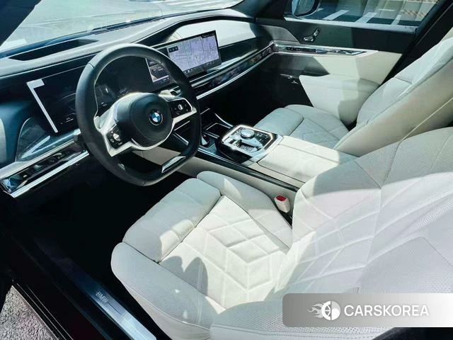 BMW 7 series 2025 Красный из Китая, фото 5