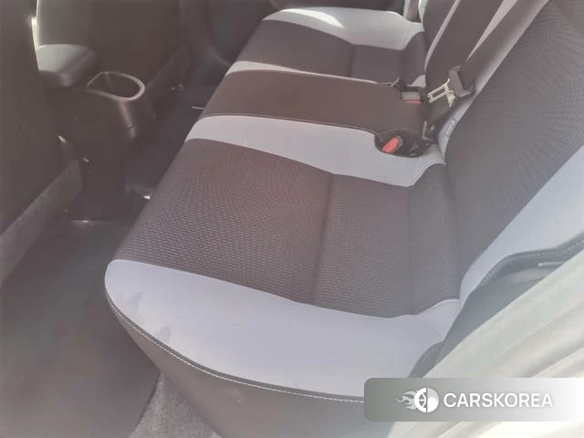 Toyota Yaris L 2021 Белый из Китая, фото 5