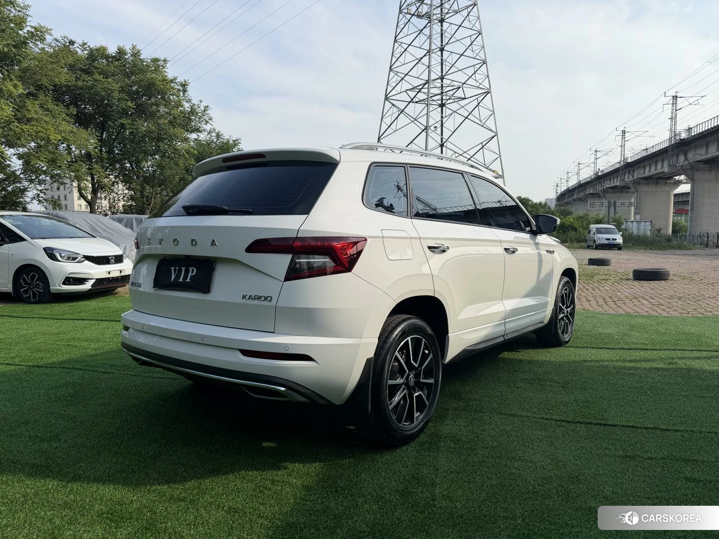Skoda Karoq 2022 Белый из Китая, фото 5