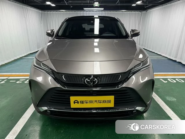 Toyota Harrier 2026 Серебристо-серый из Китая, фото 5