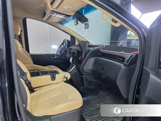 Hyundai Staria 2021 Черный из Кореи, фото 5