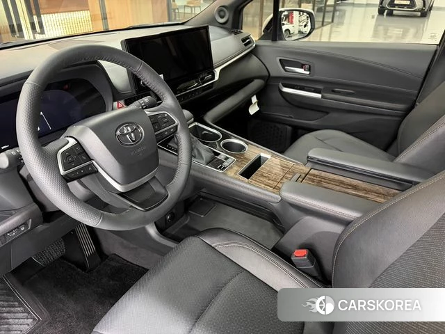 Toyota Sienna 4th Generation 2025 Белый из Кореи, фото 5