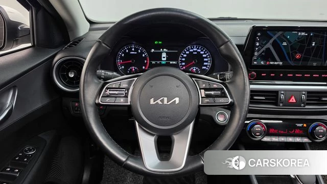 Kia The New K3 2nd generation 2021 Белый из Кореи, фото 5