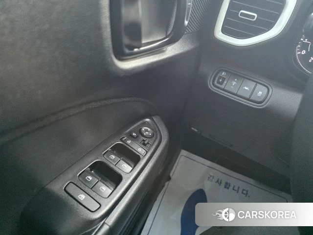 Hyundai Venue 2020 Белый из Кореи, фото 5