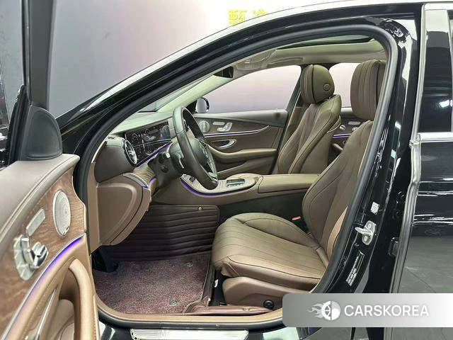 Mercedes-Benz E-Class 2021 Черный из Китая, фото 5