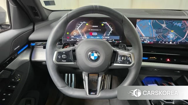 BMW 5 Series (G60) 2024 Цвет галактики из Кореи, фото 5