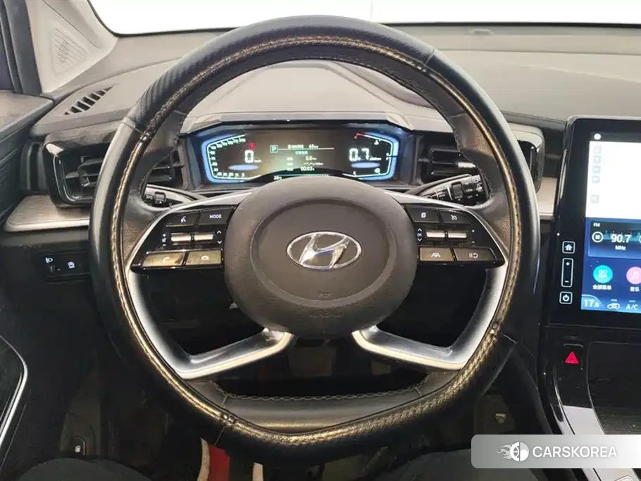 Hyundai Custo 2024 Silver/gray из Китая, фото 5