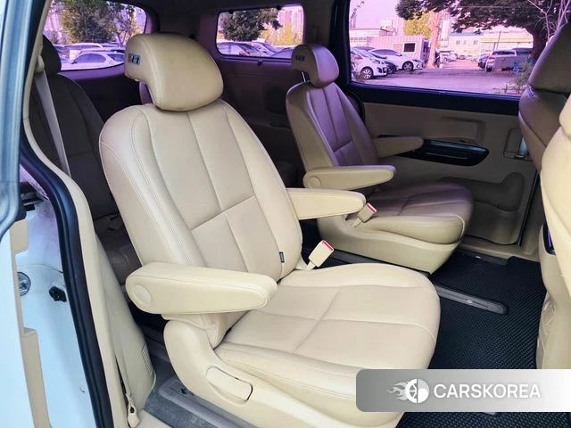 Kia The New Carnival 2018 Белый из Кореи, фото 5