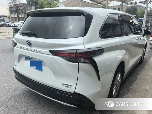 Toyota Sienna 2022 Белый из Китая, фото 5
