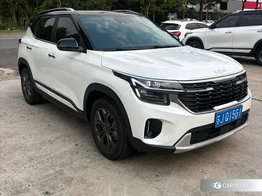 Kia Seltos 2023 Белый из Китая, фото 5